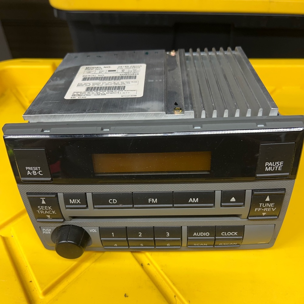 2005 Nissan Altima car stereo